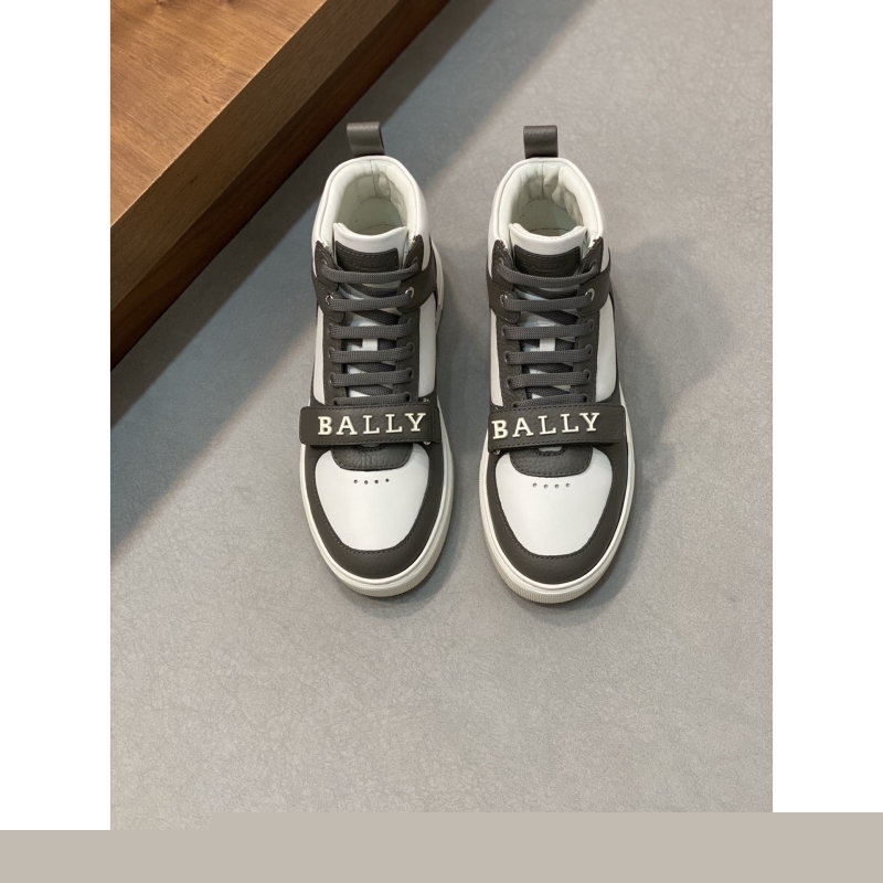 B**rry sneakers